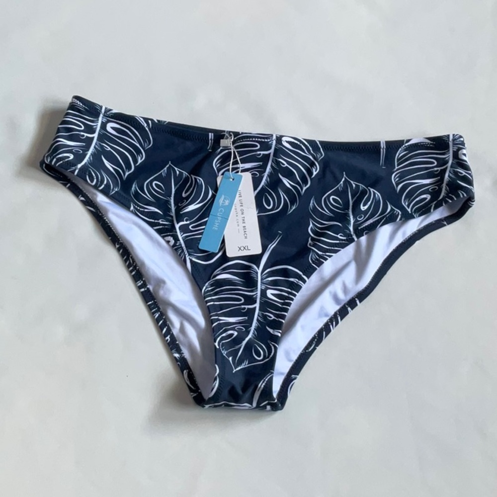 Cupshe Womens Blue and White Bikini with Artistic Pattern Size XXL